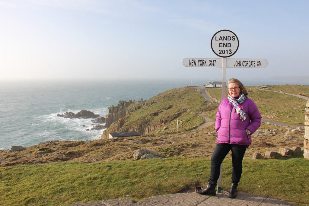 Hvis du sætter kursen mod England, vores forfædre, Vikingernes foretrukne rejsemål, så kan du bl.a. opleve Lands End, Englands sydligste punkt.