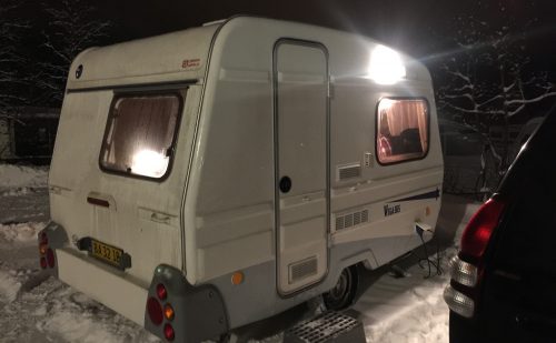 Vintertesten – del 2 – Danmarks billigste campingvogn (Reklame)