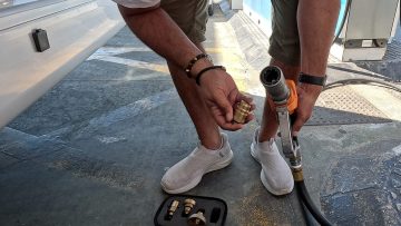 Fastmonteret gasflaske i autocamperen