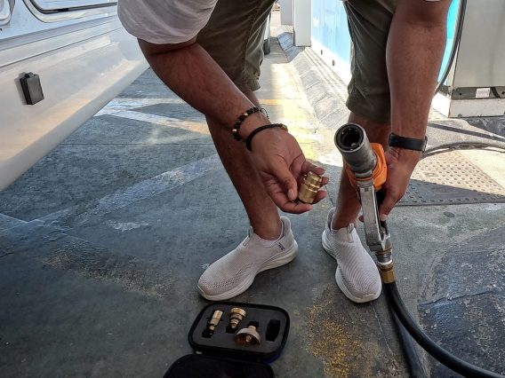 Fastmonteret gasflaske i autocamperen