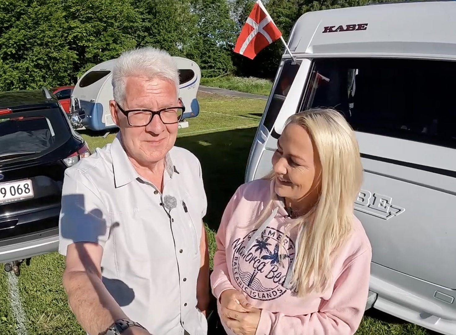 Signe Neslein og Peer Neslein, fra Campingferie er dine guider på turen til norge